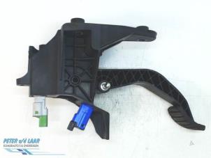 Used Clutch pedal Renault Twingo III (AH) 1.0 SCe 70 12V Price € 50,00 Margin scheme offered by Autodemontage van de Laar