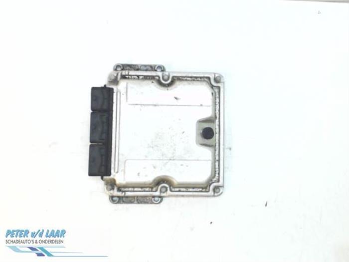 Used Engine management computer Renault Vel Satis (BJ) 2.2 dCi 150 16V Price € 100,00 Margin scheme offered by Autodemontage van de Laar