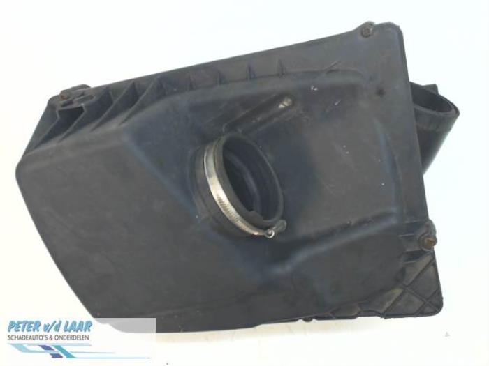 Begagnade Luftfilterhus Opel Zafira Mk.II (M75) 1.7 CDTI 16V Pris € 40,00 Marginaltabell erbjuds av Autodemontage van de Laar