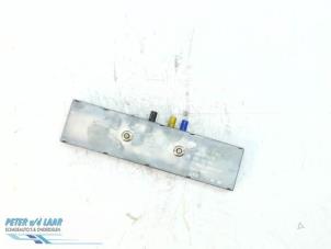 Usagé Antenne amplificateur BMW 3 serie (E46/2C) Prix € 30,00 Règlement à la marge proposé par Autodemontage van de Laar