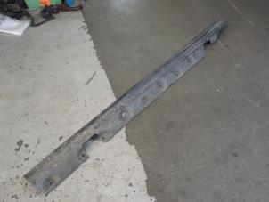 Used Side skirt, left BMW 3 serie (E46/2C) Price on request offered by Autodemontage van de Laar