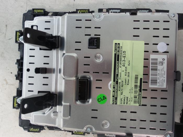 Display Multi Media control unit from a Renault Megane IV (RFBB) 1.6 GT Energy TCE 205 EDC 2015