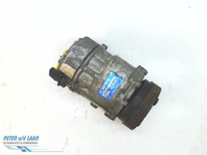 Usagé Compresseur de clim Audi A3 (8L1) 1.6 Prix € 75,00 Règlement à la marge proposé par Autodemontage van de Laar