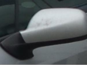 Gebrauchte Außenspiegel links Peugeot 407 SW (6E) 2.0 HDiF 16V Preis € 50,00 Margenregelung angeboten von Autodemontage van de Laar