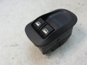 Used Electric window switch Peugeot 206 (2A/C/H/J/S) 1.4 XR,XS,XT,Gentry Price on request offered by Autodemontage van de Laar