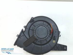 Używane Silnik wentylatora nagrzewnicy Skoda Fabia (6Y2) 1.4i Cena € 50,00 Procedura marży oferowane przez Autodemontage van de Laar