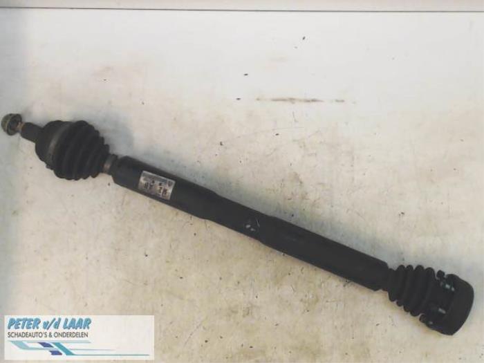 Front drive shaft, right from a Audi A3 (8L1) 1.6 2000
