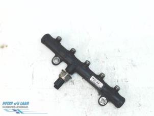 Used Fuel injector nozzle Peugeot 407 SW (6E) 2.0 HDiF 16V Price on request offered by Autodemontage van de Laar
