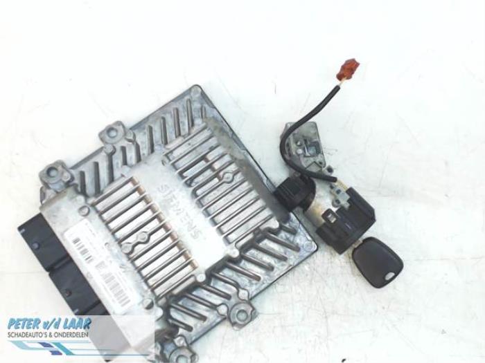 Used Engine management computer Peugeot 407 SW (6E) 2.0 HDiF 16V Price on request offered by Autodemontage van de Laar