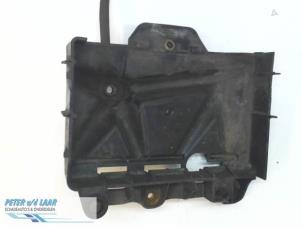 Used Battery box Volkswagen Fox (5Z) 1.2 Price € 40,00 Margin scheme offered by Autodemontage van de Laar