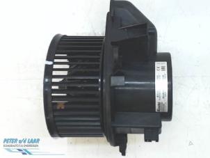 Used Heating and ventilation fan motor Fiat Doblo Cargo (223) 1.3 D 16V Multijet Price € 60,00 Margin scheme offered by Autodemontage van de Laar