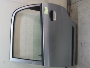 Używane Drzwi lewe tylne wersja 4-drzwiowa Suzuki Alto (RF410) 1.1 16V Cena € 100,00 Procedura marży oferowane przez Autodemontage van de Laar