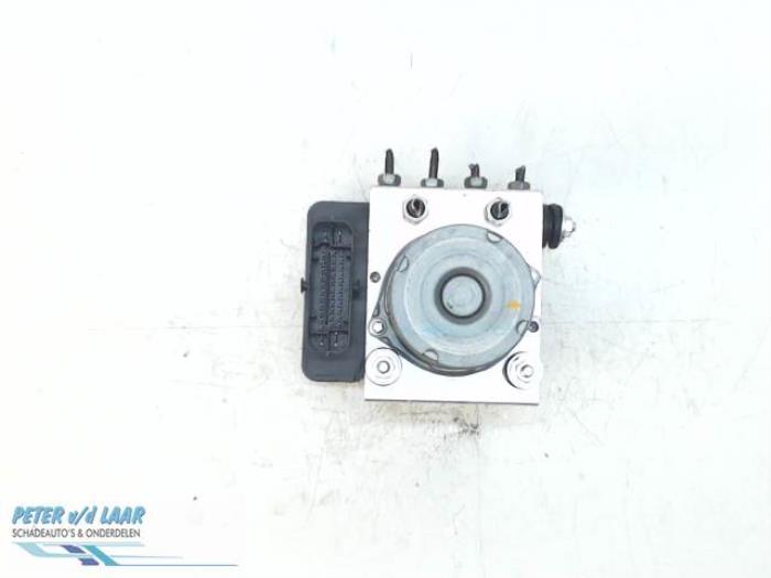Gebrauchte ABS Pumpe Renault Master III (FV) 2.3 dCi 135 16V FWD Preis € 250,00 Margenregelung angeboten von Autodemontage van de Laar