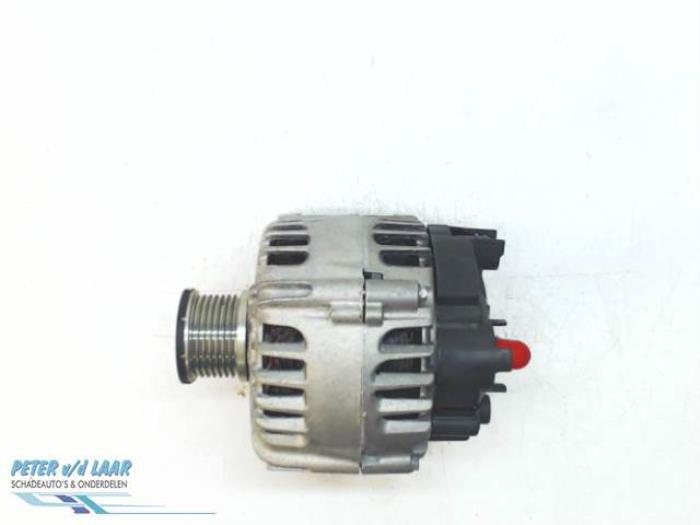 Gebrauchte Dynamo Smart Forfour (453) 1.0 12V Preis € 150,00 Margenregelung angeboten von Autodemontage van de Laar