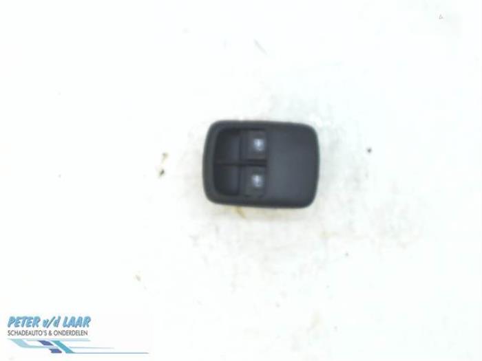 Usados Interruptor de ventanilla eléctrica Smart Forfour (453) 1.0 12V Precio € 25,00 Norma de margen ofrecido por Autodemontage van de Laar