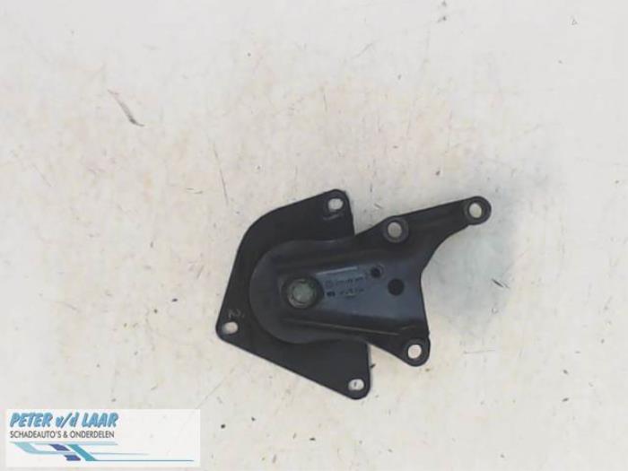 Used Engine mount Seat Arosa (6H1) 1.4 MPi Price € 35,00 Margin scheme offered by Autodemontage van de Laar