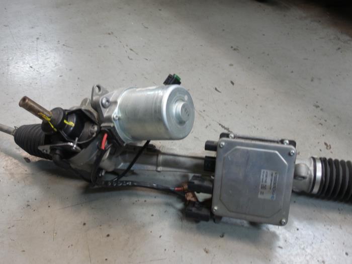 Power steering box from a Renault Twingo III (AH) 1.0 SCe 70 12V 2015