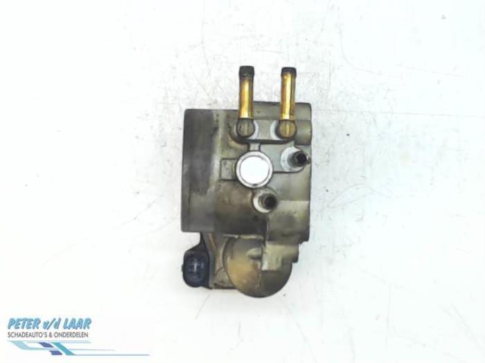 Usagé Boitier papillon Audi A6 Avant (C5) 2.4 V6 30V Prix € 80,00 Règlement à la marge proposé par Autodemontage van de Laar