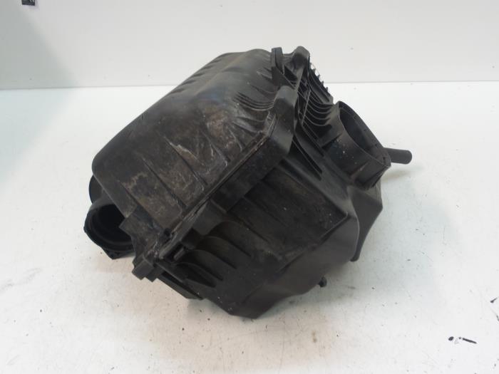 Begagnade Luftfilterhus Volkswagen Sharan (7M8/M9/M6) Pris € 70,00 Marginaltabell erbjuds av Autodemontage van de Laar