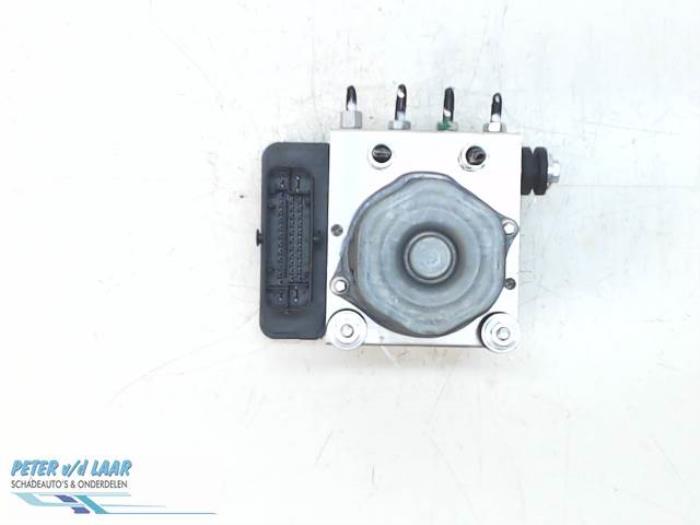 Usagé Bloc ABS Nissan Micra (K14) 1.0 12V Prix € 250,00 Règlement à la marge proposé par Autodemontage van de Laar