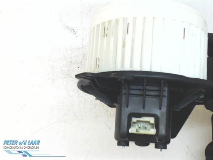 Heating and ventilation fan motor from a Renault Master IV (EV/HV/UV/VA/VB/VD/VF/VG/VJ) 2.3 dCi 170 16V 2018