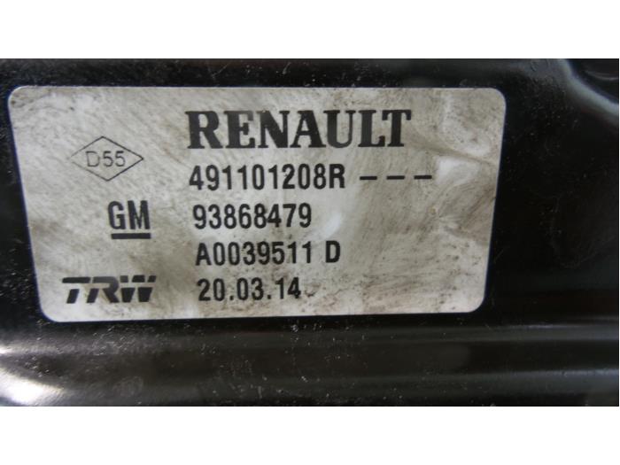 Lenkkraftverstärker Pumpe van een Renault Trafic (1FL/2FL/3FL/4FL) 1.6 dCi 140 Twin Turbo 2014