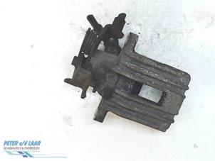 Used Rear brake calliper, left Dacia Logan MCV II/Sandero Wagon (7S) 0.9 TCE 12V Price € 60,00 Margin scheme offered by Autodemontage van de Laar