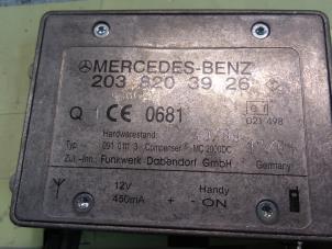 Używane Wzmacniacz anteny Mercedes C Combi (S203) Cena na żądanie oferowane przez Autodemontage van de Laar
