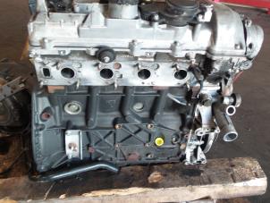 Engine from a Mercedes-Benz C Combi (S203) 2.2 C-220 CDI 16V 2003