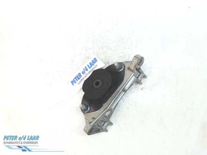 Used Engine mount Renault Kangoo Express (FW) 1.5 dCi 110 Price € 30,00 Margin scheme offered by Autodemontage van de Laar