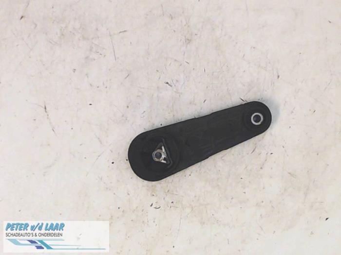 Used Engine mount Renault Clio III Estate/Grandtour (KR) 1.5 dCi 70 Price € 25,00 Margin scheme offered by Autodemontage van de Laar