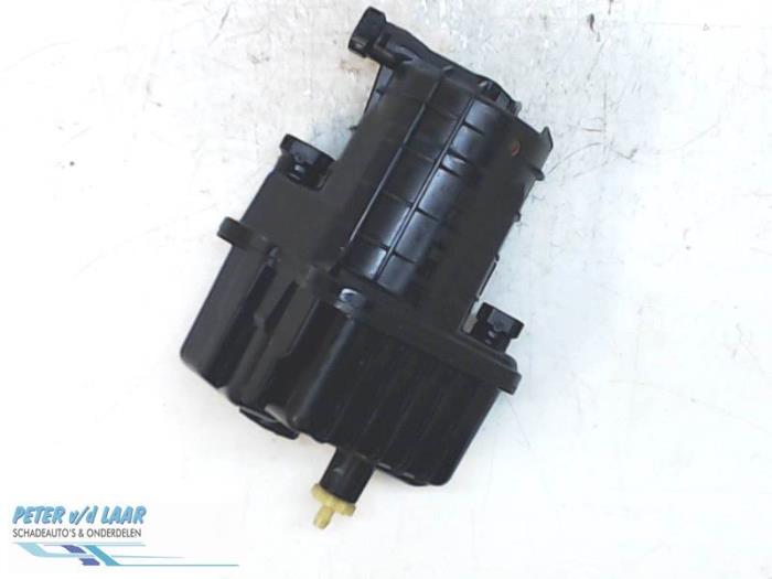 Begagnade Bränslefilter Renault Clio III (BR/CR) 1.5 dCi 75 FAP Pris € 35,00 Marginaltabell erbjuds av Autodemontage van de Laar