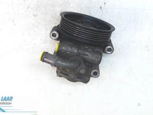 Used Power steering pump Ford Fiesta 5 (JD/JH) 1.3 Price on request offered by Autodemontage van de Laar