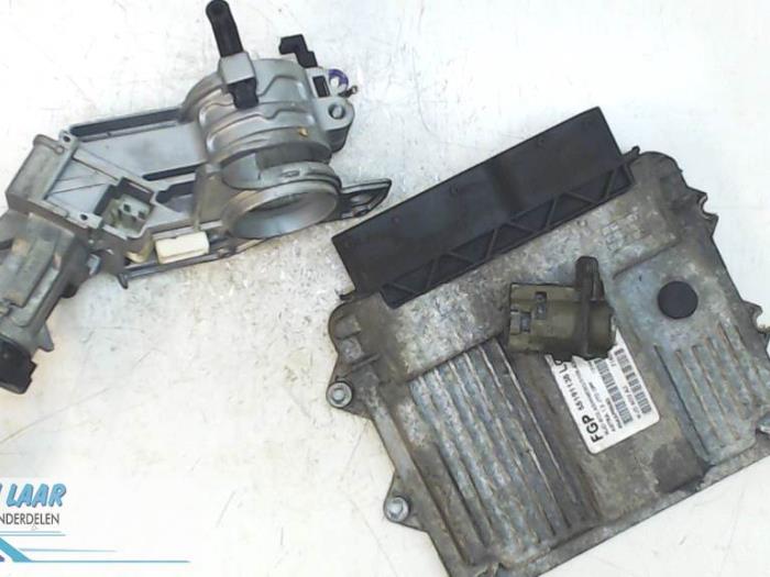 Used Engine management computer Opel Astra H (L48) 1.3 CDTI 16V Ecotec Price on request offered by Autodemontage van de Laar
