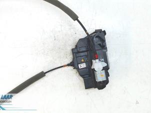 Używane Mechanizm blokady drzwi lewych tylnych wersja 4-drzwiowa Renault Kadjar (RFEH) 1.5 Blue dCi Cena na żądanie oferowane przez Autodemontage van de Laar