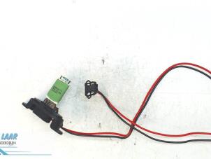 Used Heater resistor Renault Kangoo/Grand Kangoo (KW) 1.5 dCi 85 Price € 20,00 Margin scheme offered by Autodemontage van de Laar