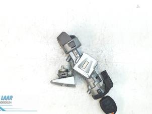 Used Ignition lock + key Ford Focus C-Max 1.6 16V Price on request offered by Autodemontage van de Laar