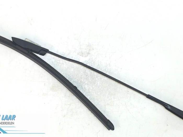 Front wiper arm from a Renault Kangoo/Grand Kangoo (KW) 1.5 dCi 110 2018