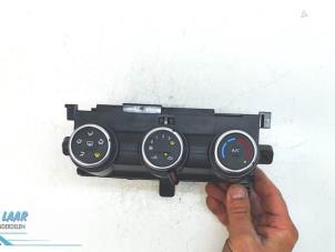 Usados Panel de control de calefacción Dacia Duster (SR) 1.2 TCE 16V 4x4 Precio de solicitud ofrecido por Autodemontage van de Laar
