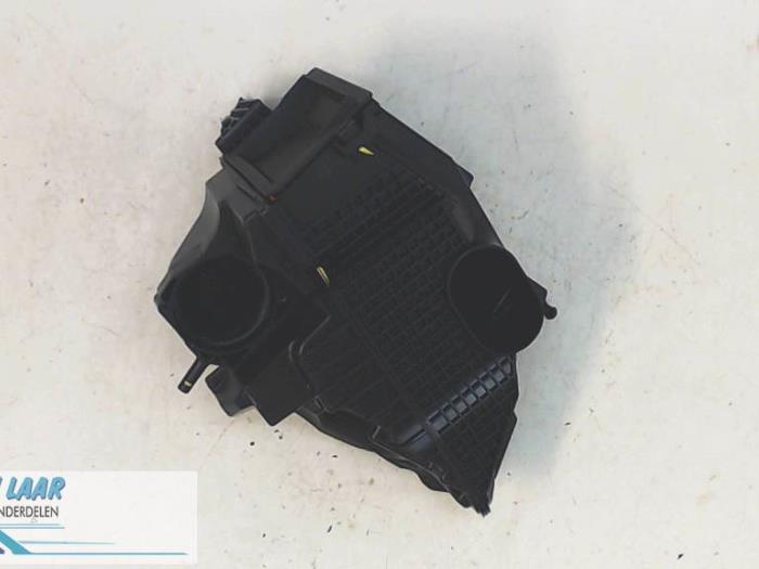 Gebrauchte Luftfiltergehäuse Dacia Duster (SR) 1.2 TCE 16V 4x4 Preis € 70,00 Margenregelung angeboten von Autodemontage van de Laar