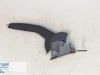Parking brake lever from a Dacia Duster (SR), 2017 / 2024 1.2 TCE 16V 4x4, SUV, Petrol, 1.198cc, 92kW (125pk), 4x4, H5F410; H5FF4, 2017-10 / 2024-03, SRHDE4MA 2018