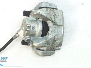 Used Front brake calliper, right Dacia Duster (SR) 1.2 TCE 16V 4x4 Price on request offered by Autodemontage van de Laar