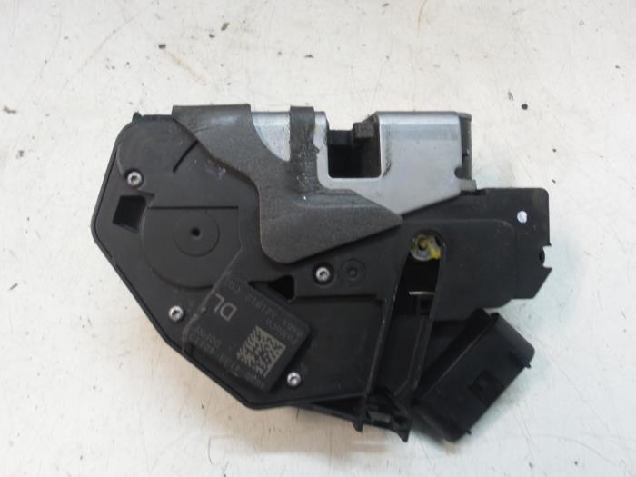 Central locking motor from a Ford Fiesta 2011