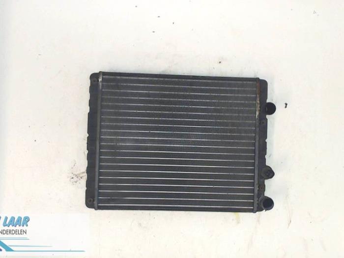 Usagé Radiateur Volkswagen Polo III (6N2) 1.4 16V 75 Prix € 25,00 Règlement à la marge proposé par Autodemontage van de Laar