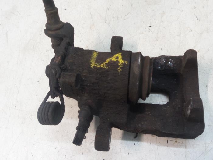Gebrauchte Bremszange links hinten Volvo V40 (VW) 1.8 16V Preis € 25,00 Margenregelung angeboten von Autodemontage van de Laar