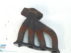 Used Exhaust manifold Renault Clio III (BR/CR) 1.2 16V 75 Price on request offered by Autodemontage van de Laar