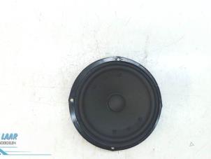 Used Speaker Volkswagen Golf VII (AUA) 1.6 TDI 16V Price on request offered by Autodemontage van de Laar
