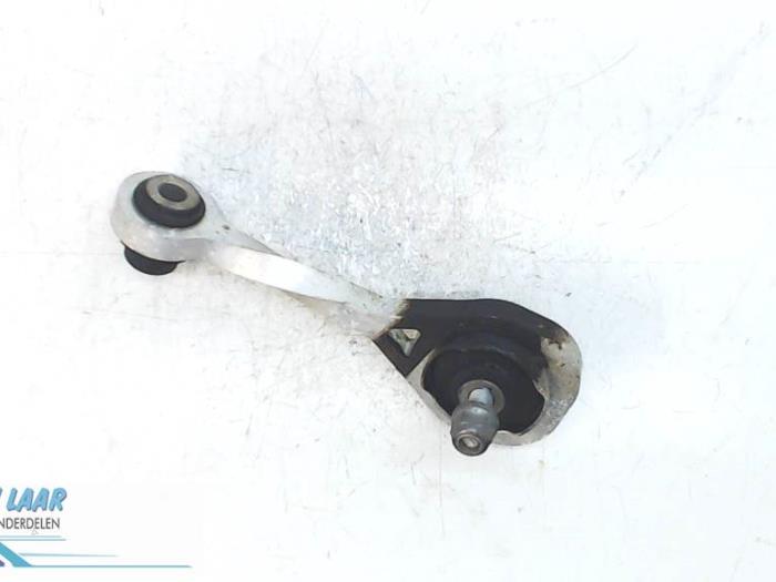 Used Engine mount Renault Twingo II (CN) 1.5 dCi 75 FAP Price on request offered by Autodemontage van de Laar