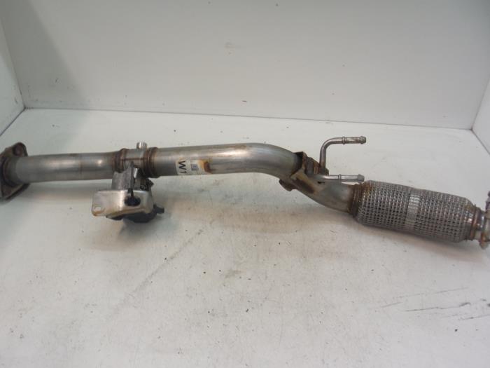 Used Exhaust front section Renault Kadjar (RFEH) 1.3 TCE 140 FAP 16V Price € 150,00 Margin scheme offered by Autodemontage van de Laar