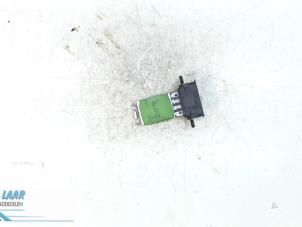 Used Heater resistor Renault Twingo III (AH) 1.0 SCe 70 12V Price on request offered by Autodemontage van de Laar